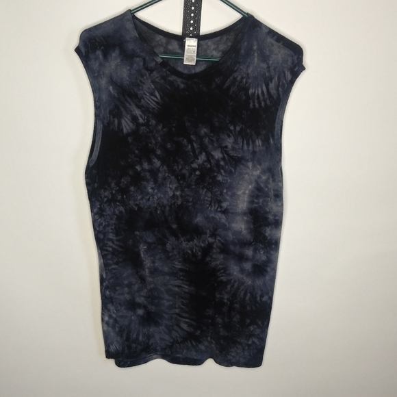 Garyn tie-dye short sleevesize medium